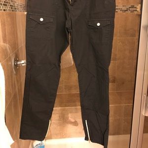Jaanuu black cargo, pintuck pants